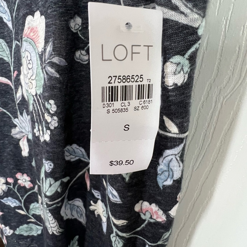 LOFT Black Floral Short Sleeve Tee - Picture 2 of 3
